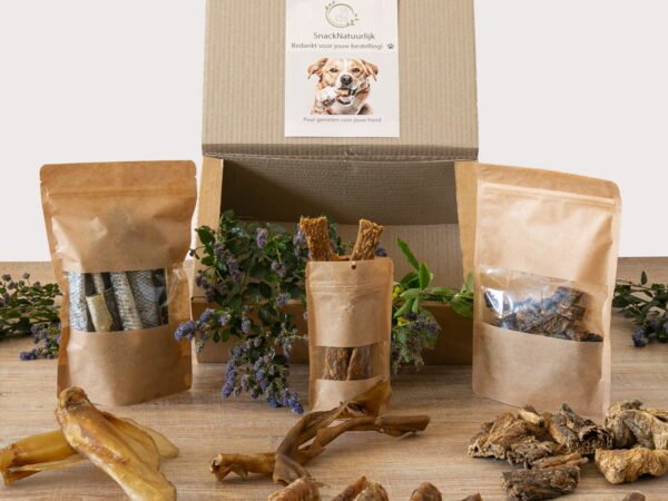 Probeerbox hondensnacks S M L Probeerbox hondensnacks met verschillende natuurlijke snacks in maat S M L